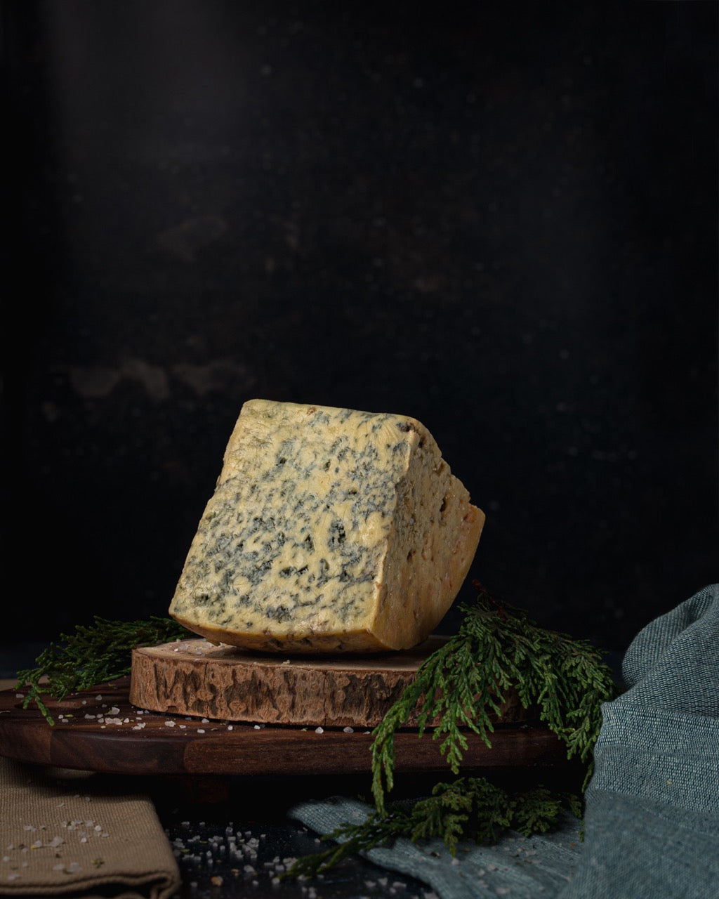 El queso azul tiene gusanos, Roquefort con gusanos y estiércol 